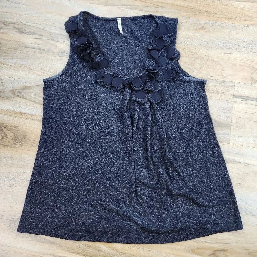 🔺️Olivia Moon Dark Gray 3D Floral Neck Sleeveless Top Large